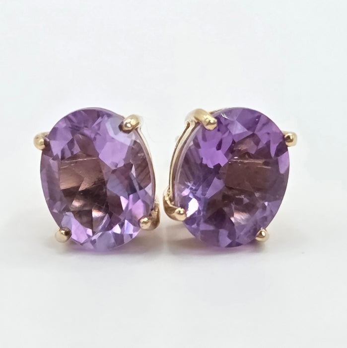 Vintage: 9ct Gold Oval Amethyst Stud Earrings