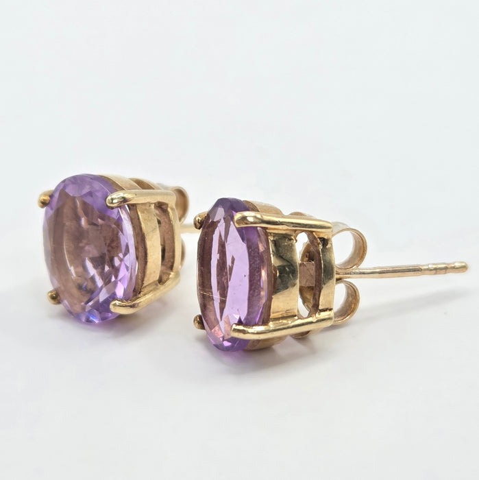 Vintage: 9ct Gold Oval Amethyst Stud Earrings