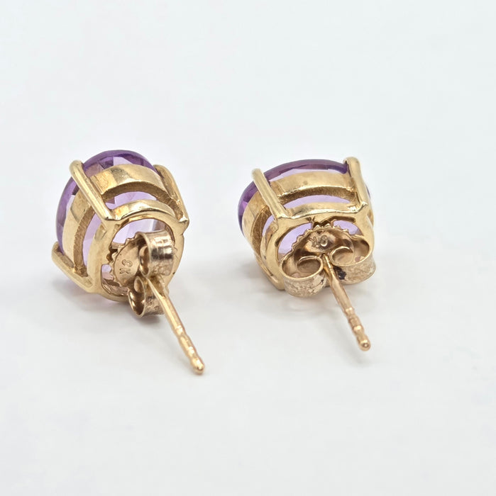 Vintage: 9ct Gold Oval Amethyst Stud Earrings