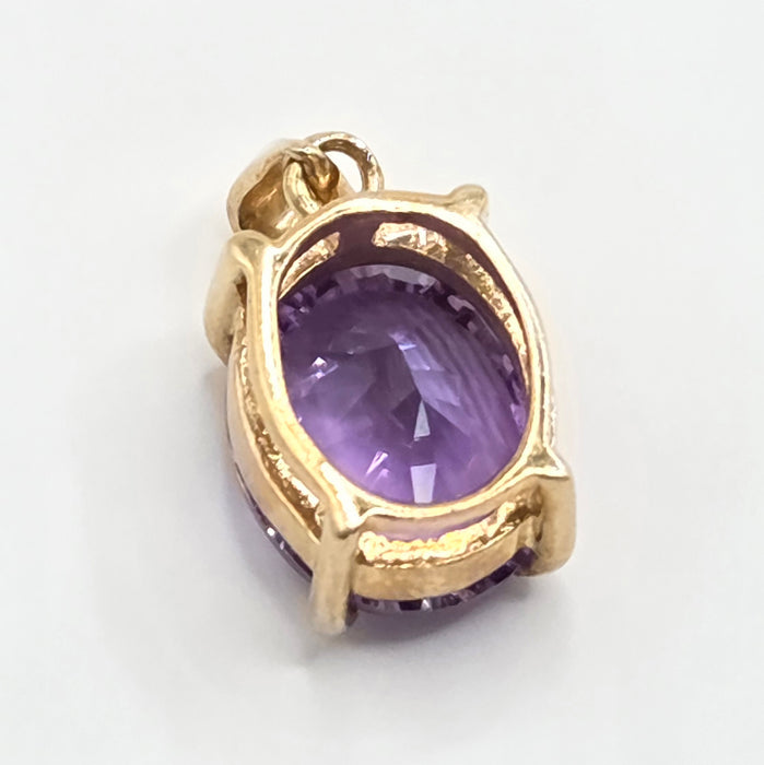 Vintage: 9ct Gold Oval Amethyst Pendant