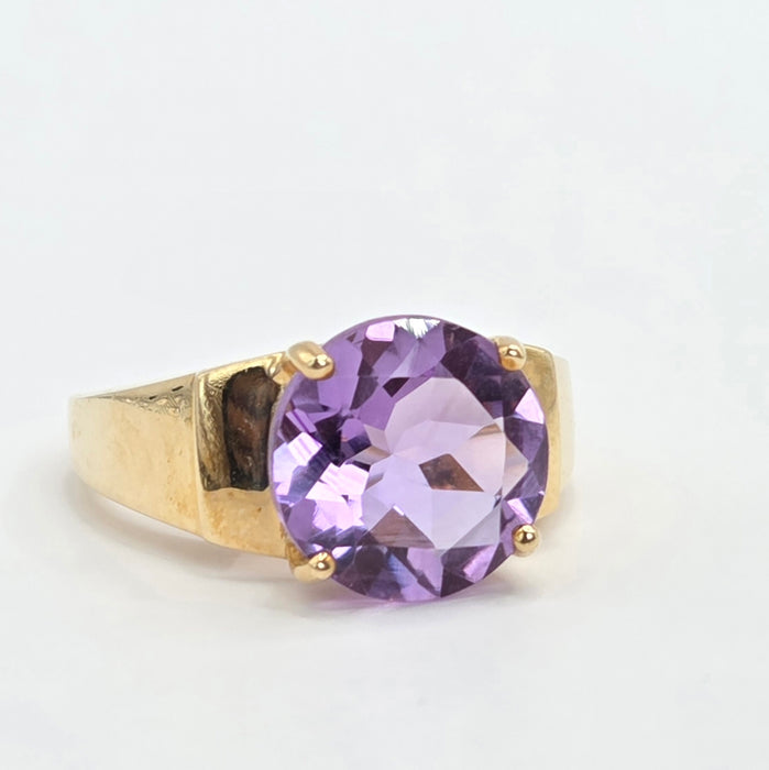Vintage: 9ct Gold Amethyst Signet Ring