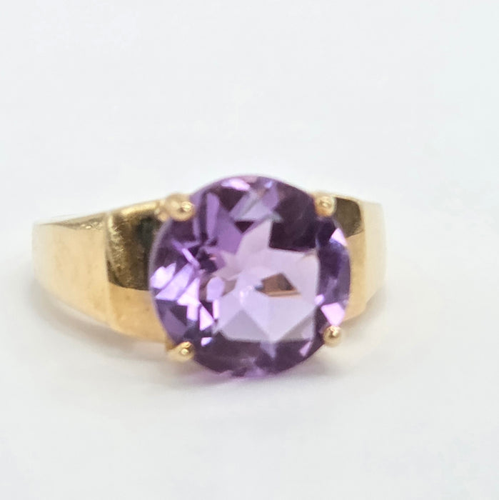 Vintage: 9ct Gold Amethyst Signet Ring
