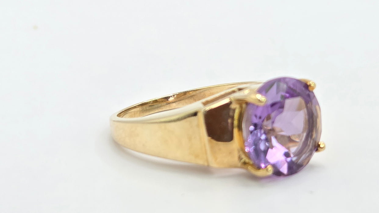 Vintage: 9ct Gold Amethyst Signet Ring