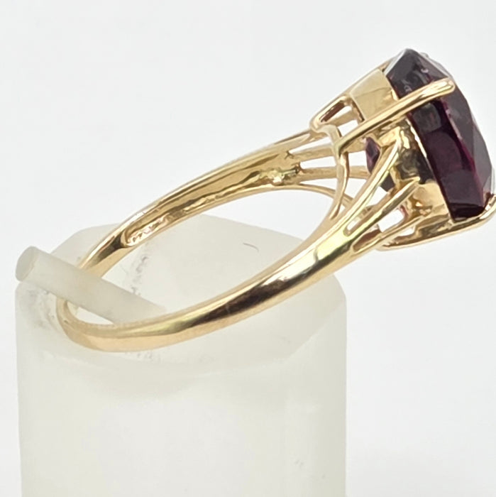 Vintage: 9ct Yellow Gold Almandine Garnet Cluster Dress Ring