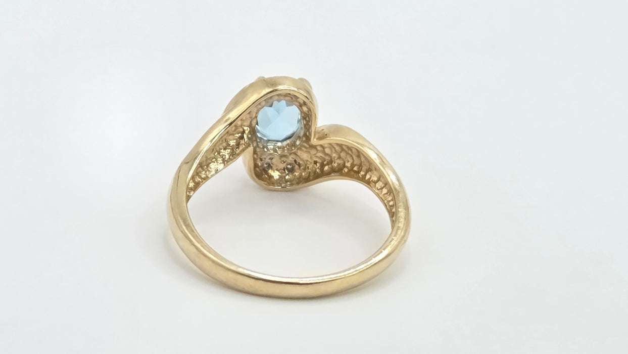 Vintage: 9ct Gold Blue Topaz & Diamond Crossover Ring