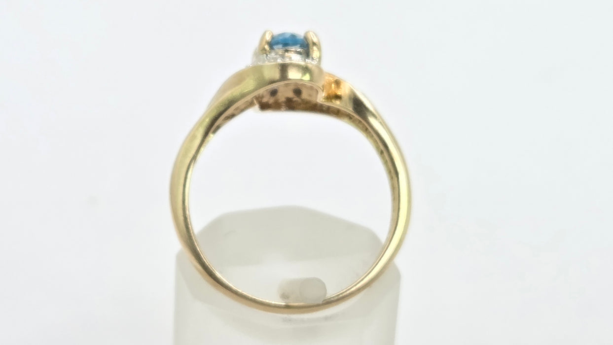 Vintage: 9ct Gold Blue Topaz & Diamond Crossover Ring