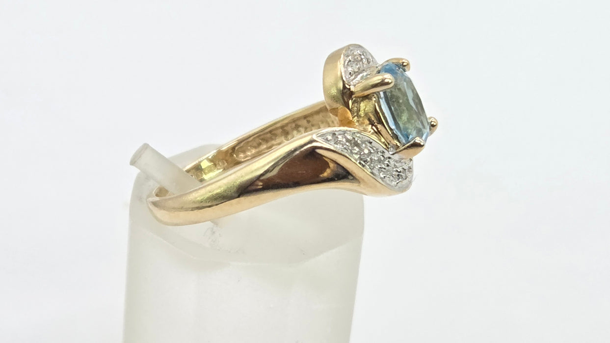 Vintage: 9ct Gold Blue Topaz & Diamond Crossover Ring