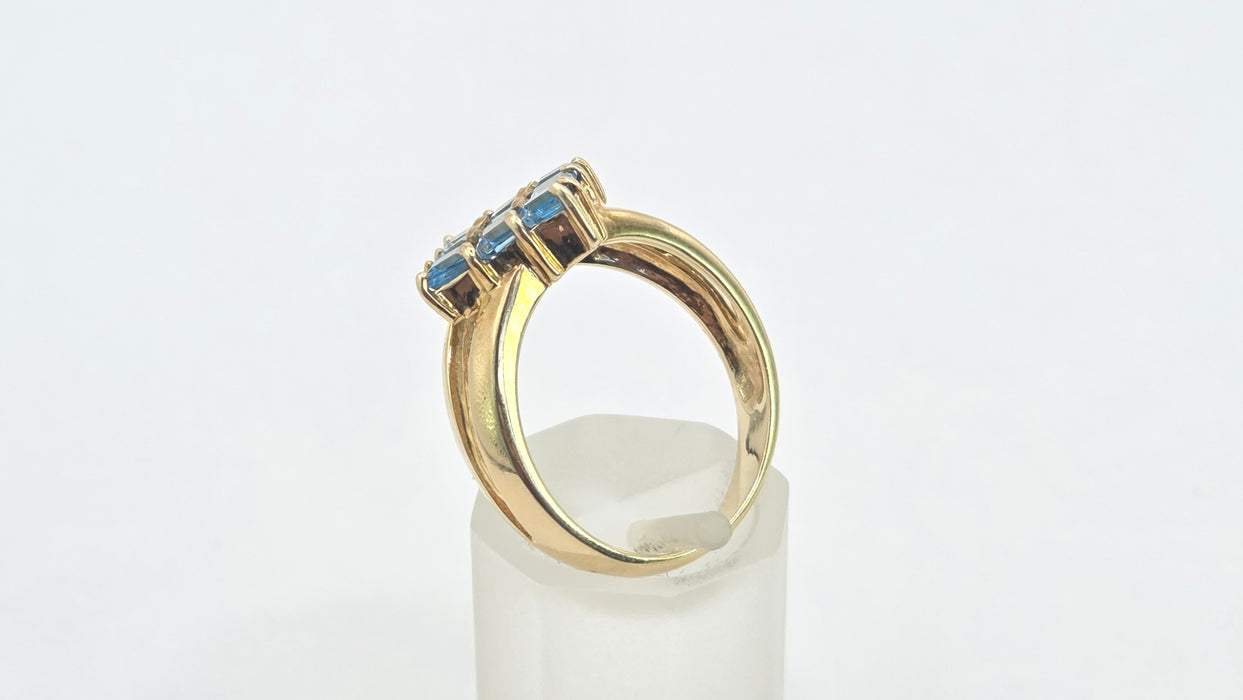 Vintage: 9ct Yellow Gold Blue Topaz Geometric Cluster Ring