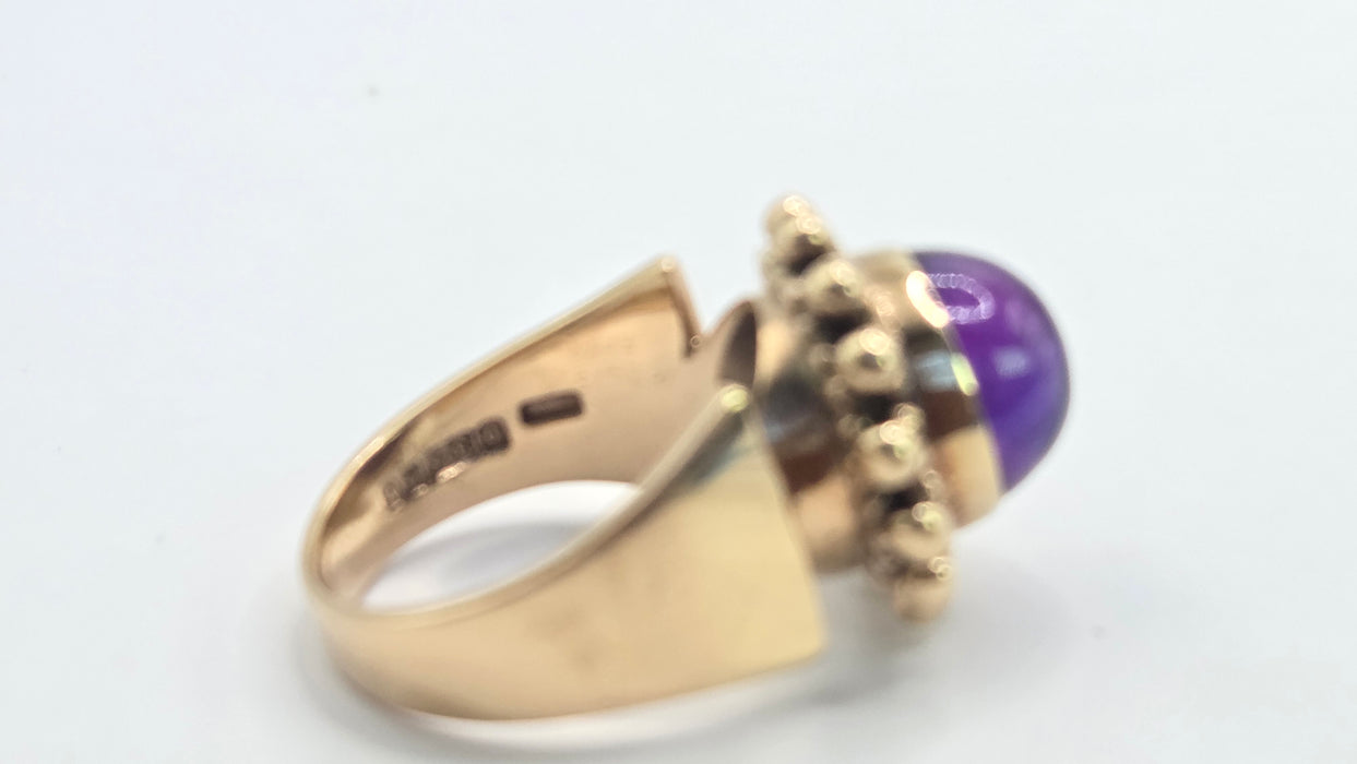 Vintage: 9ct Gold Round Cabochon Amethyst Cocktail Ring — From 1970