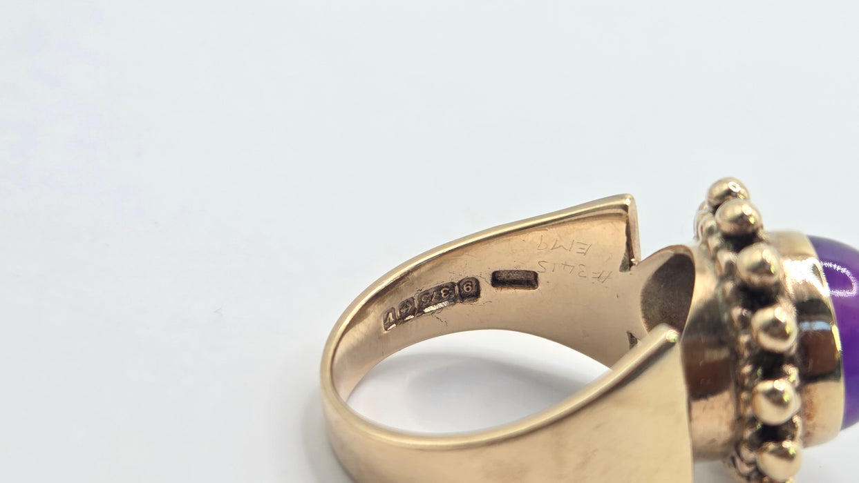 Vintage: 9ct Gold Round Cabochon Amethyst Cocktail Ring — From 1970