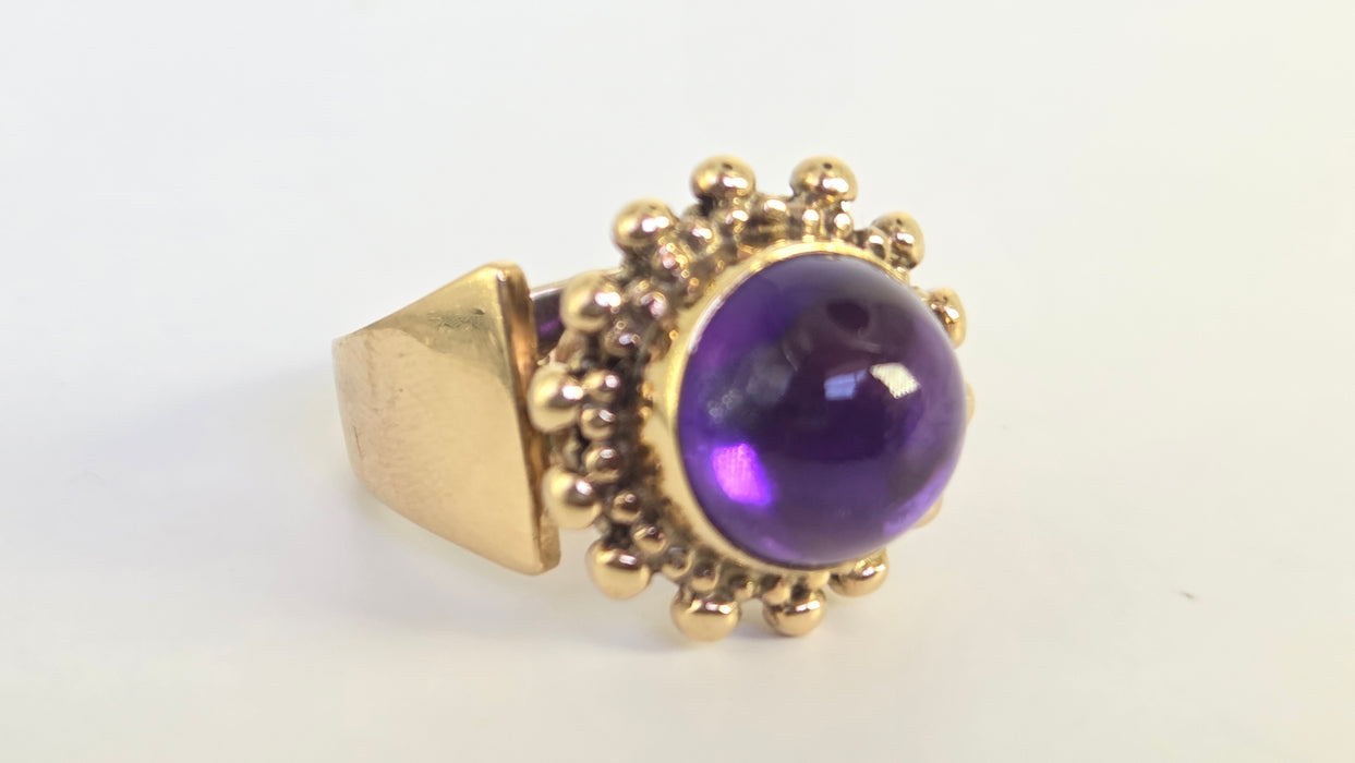 Vintage: 9ct Gold Round Cabochon Amethyst Cocktail Ring — From 1970