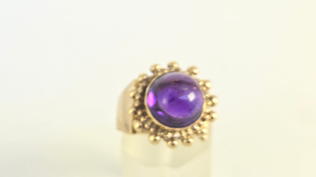Vintage: 9ct Gold Round Cabochon Amethyst Cocktail Ring — From 1970