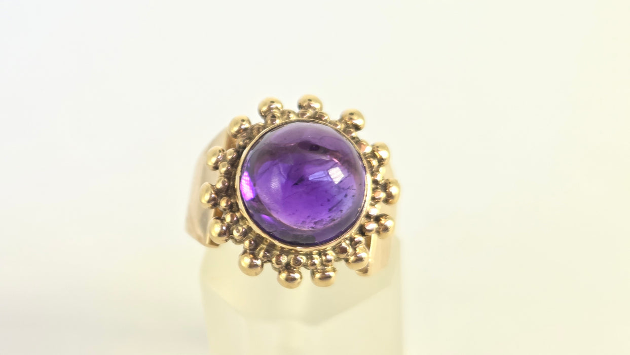 Vintage: 9ct Gold Round Cabochon Amethyst Cocktail Ring — From 1970