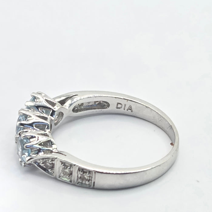 Vintage: 9ct White Gold Blue Topaz & Diamond Trilogy Ring
