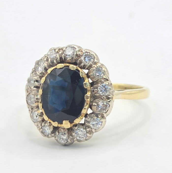 Vintage: 18ct Gold Sapphire & Diamond Oval Cluster Ring — 0.35ct
