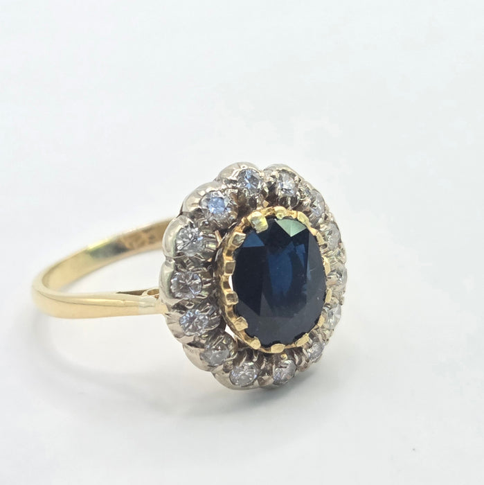 Vintage: 18ct Gold Sapphire & Diamond Oval Cluster Ring — 0.35ct