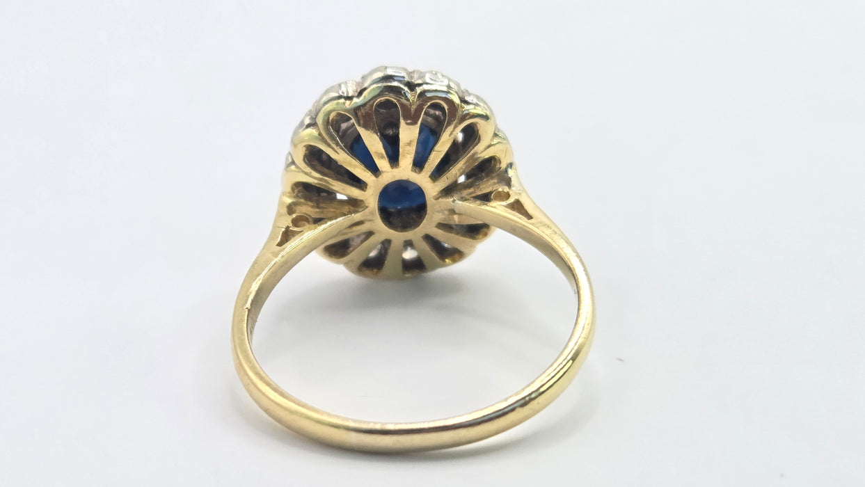 Vintage: 18ct Gold Sapphire & Diamond Oval Cluster Ring — 0.35ct