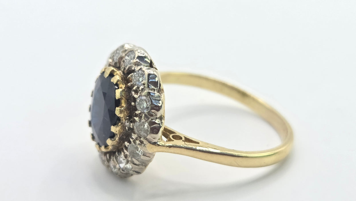 Vintage: 18ct Gold Sapphire & Diamond Oval Cluster Ring — 0.35ct