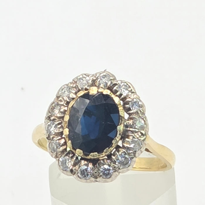 Vintage: 18ct Gold Sapphire & Diamond Oval Cluster Ring — 0.35ct