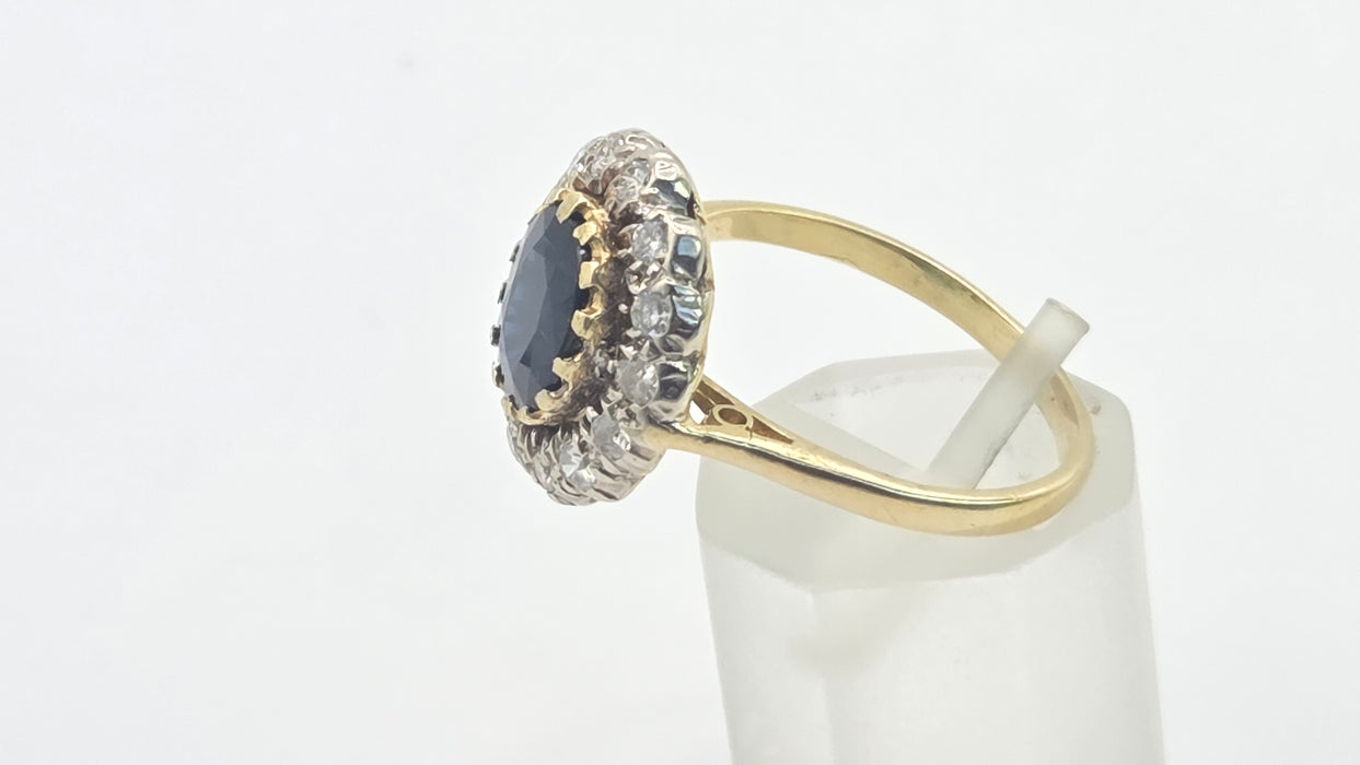 Vintage: 18ct Gold Sapphire & Diamond Oval Cluster Ring — 0.35ct