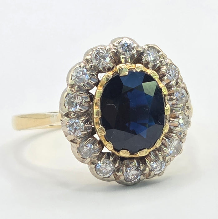 Vintage: 18ct Gold Sapphire & Diamond Oval Cluster Ring — 0.35ct