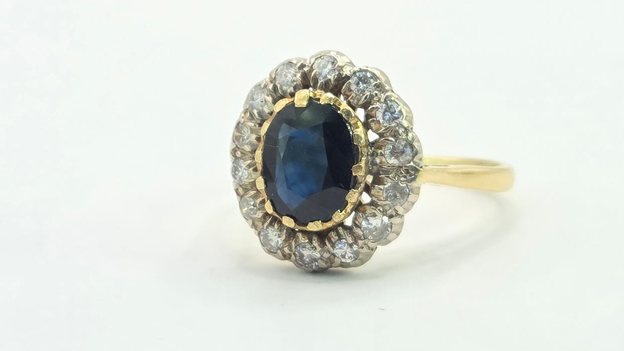 Vintage: 18ct Gold Sapphire & Diamond Oval Cluster Ring — 0.35ct