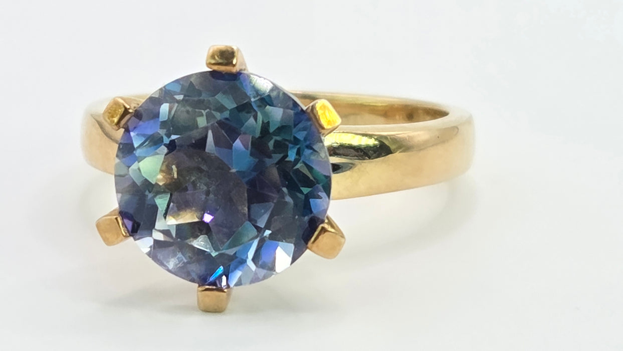Vintage: 9ct Gold Colour-Change Sapphire Solitaire Ring