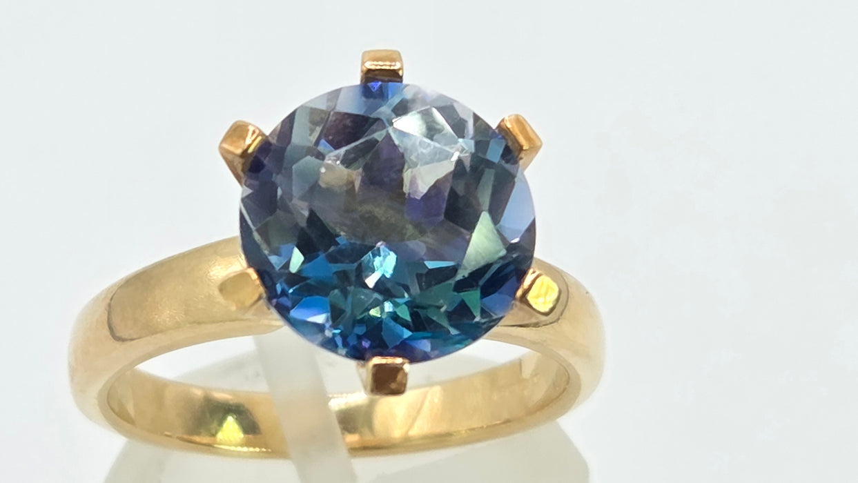 Vintage: 9ct Gold Colour-Change Sapphire Solitaire Ring