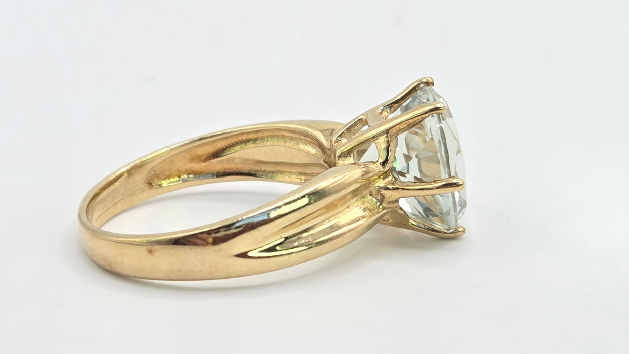 Vintage: 9ct Gold Green Amethyst Solitaire Ring