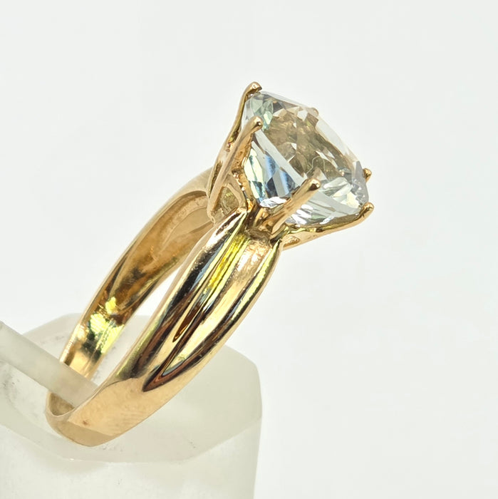 Vintage: 9ct Gold Green Amethyst Solitaire Ring