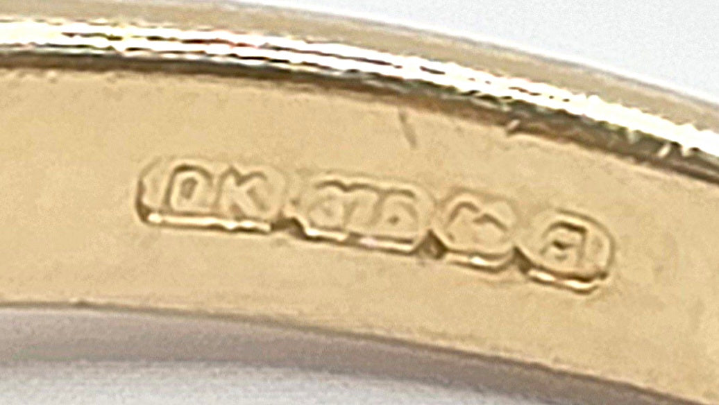 Vintage: 9ct Gold London Blue Topaz Trilogy Ring