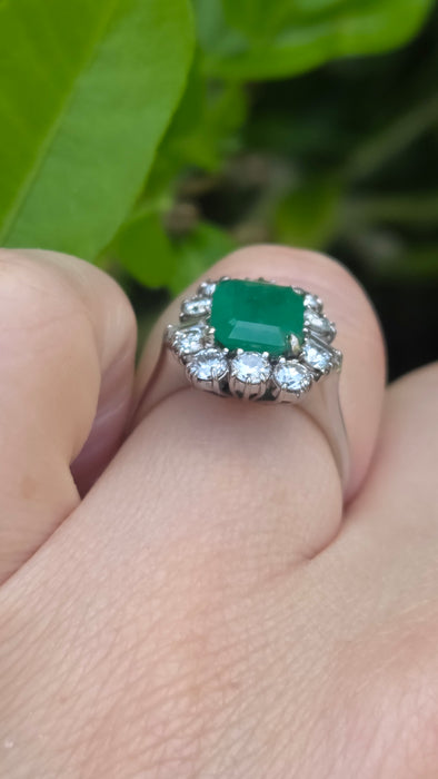 Vintage: 18ct White Gold Emerald & Diamond Dress Ring - Sensational