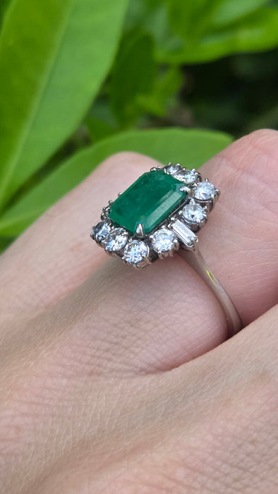 Vintage: 18ct White Gold Emerald & Diamond Dress Ring - Sensational