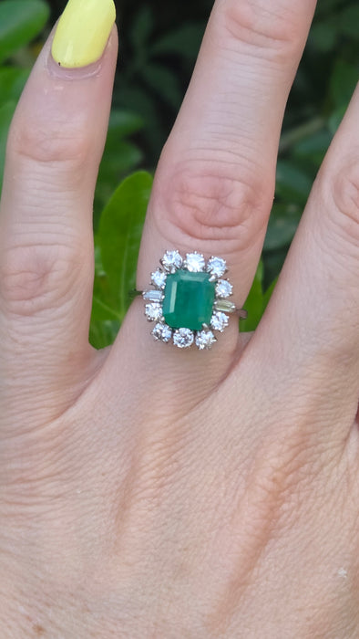 Vintage: 18ct White Gold Emerald & Diamond Dress Ring - Sensational