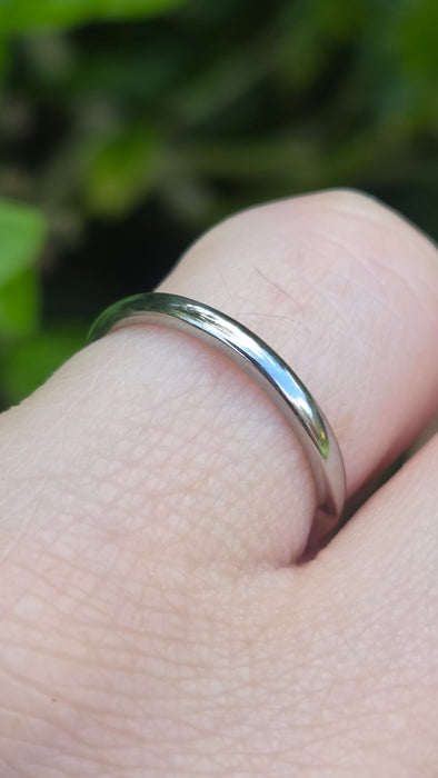 Vintage: 18ct White Gold Wedding Band with Engagement Ring Groove
