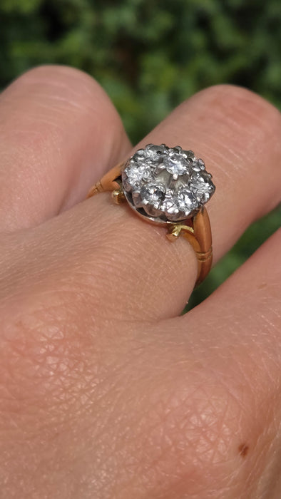 Vintage: 18ct Gold Diamond Daisy Cluster Ring — 1.00ct