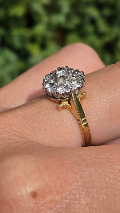 Vintage: 18ct Gold Diamond Daisy Cluster Ring — 1.00ct