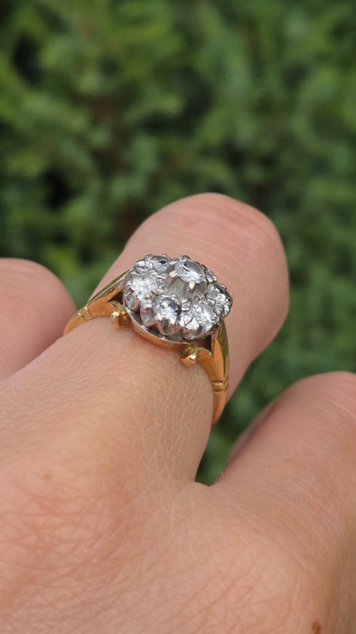 Vintage: 18ct Gold Diamond Daisy Cluster Ring — 1.00ct