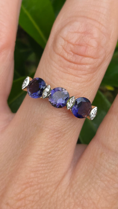 Vintage: 9ct Gold Iolite & Diamond Ring