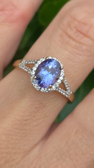 Vintage: 9ct Yellow Gold Tanzanite & White Spinel Cluster Ring