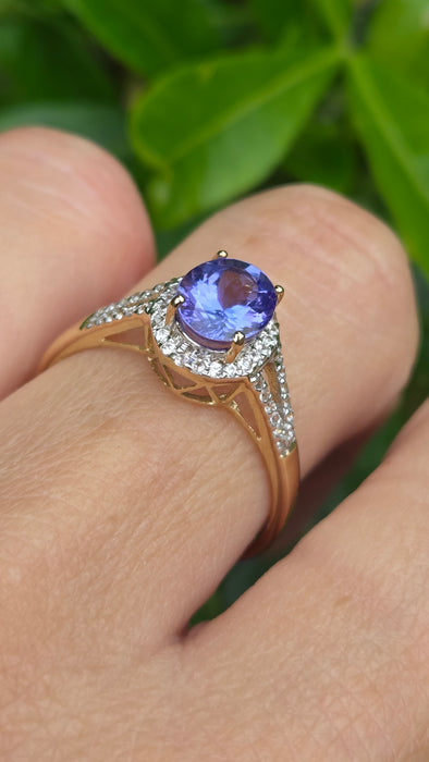 Vintage: 9ct Yellow Gold Tanzanite & White Spinel Cluster Ring
