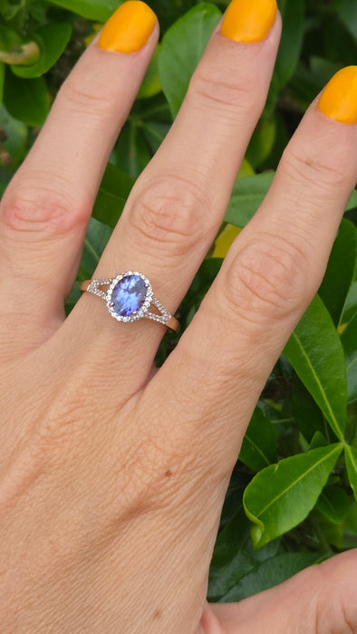 Vintage: 9ct Yellow Gold Tanzanite & White Spinel Cluster Ring