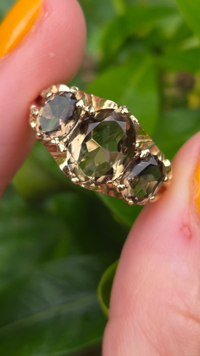Vintage: 9ct Yellow Gold Golden Citrine Trilogy Ring
