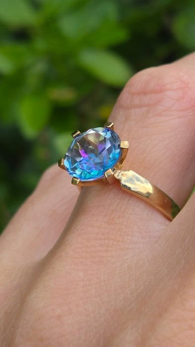 Vintage: 9ct Gold Colour-Change Sapphire Solitaire Ring