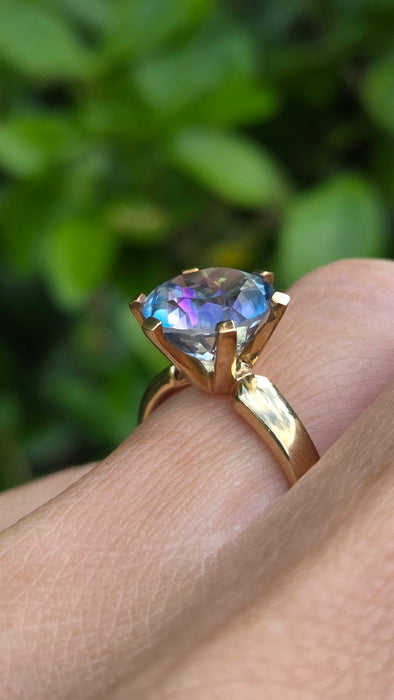 Vintage: 9ct Gold Colour-Change Sapphire Solitaire Ring