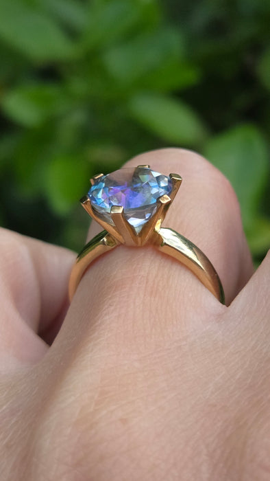 Vintage: 9ct Gold Colour-Change Sapphire Solitaire Ring