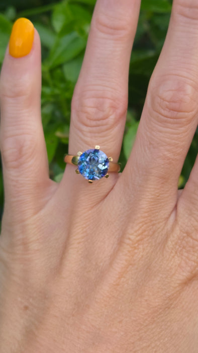 Vintage: 9ct Gold Colour-Change Sapphire Solitaire Ring