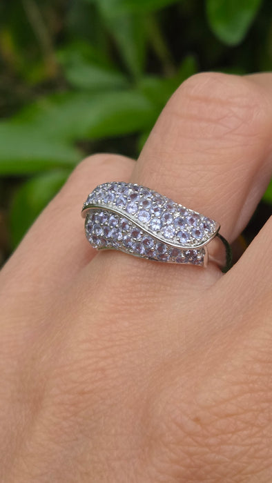 Vintage: 9ct White Gold Tanzanite Pavé Abstract Cocktail Ring