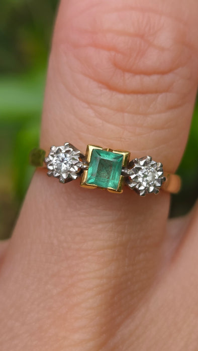 Vintage: 18ct Gold Emerald & Diamond Three-Stone Ring