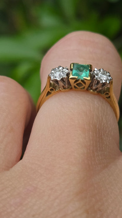 Vintage: 18ct Gold Emerald & Diamond Three-Stone Ring